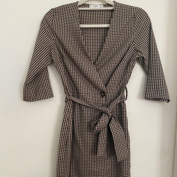 Dress for work - Picture 1 of 5